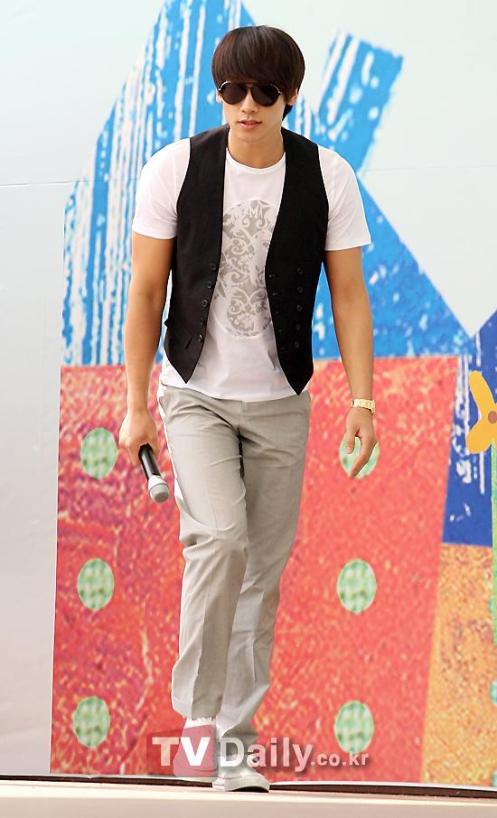 2010GreenRibbonHope3(15)