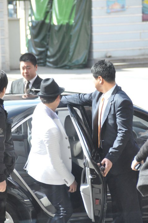 FM9001103261012dc354e75f2b264f7