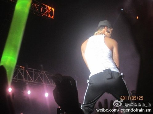 265165_122952307788857_100002222663053_192064_1049864_n