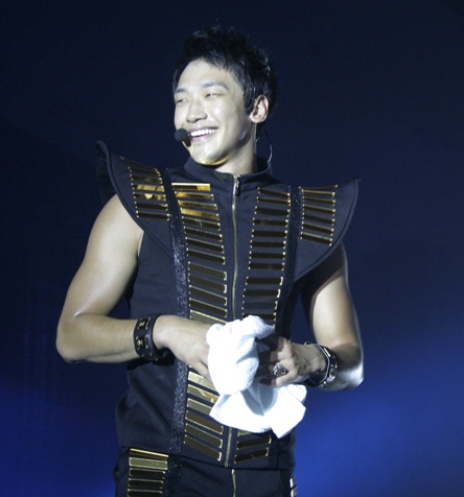 RainBESTJejuConcert2_SarahDelroyJejuWeekly