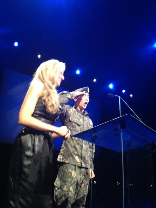 BJycmSsCEAAQ1Vo_Michele