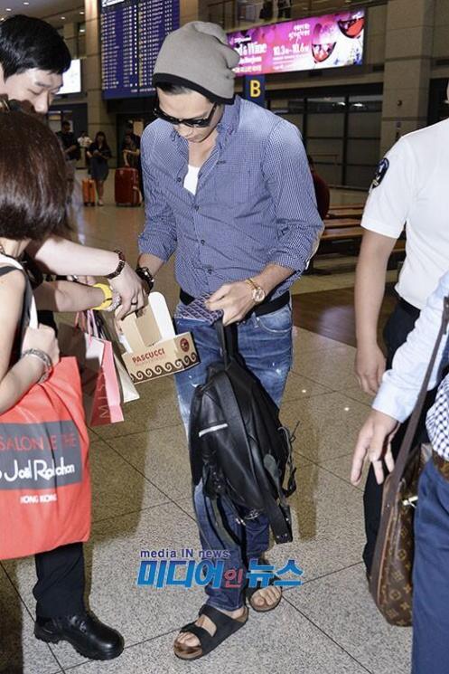 BSkM_OtCcAEeoGR.jpg large