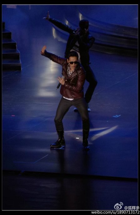 1379726_1427729967448944_1480139333_n