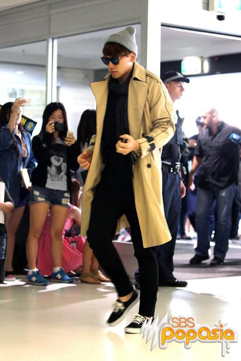 BhXKLtjCAAICLTN.jpg large