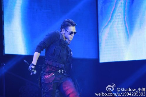 76dd2877jw1eewi4s8zmdj21kw11xwn3