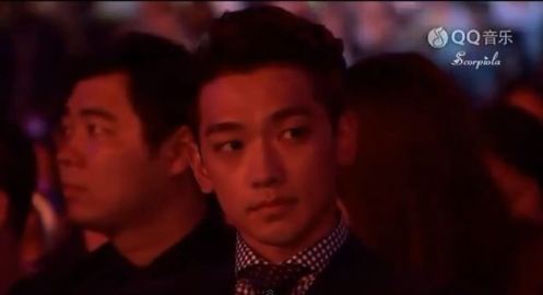 ScorpiolaQQMusicAwardsRain3_CUSA