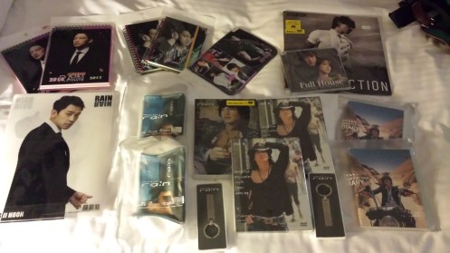 Now you can see why the shopping bag I was carrying was so heavy.  Bruised my arms, even.