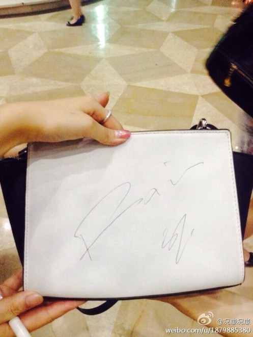 700cc644jw1ehiqn33rx2j20hs0nojvh