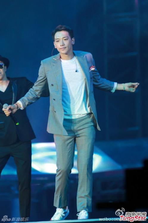 BuFbz6-CcAAceeb.jpg large