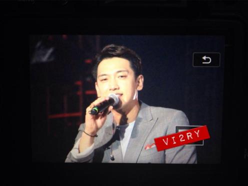 RainJackieChanconcert08022014