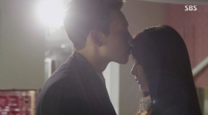 Rain and Krystal in "My Lovely Girl" (SBS)