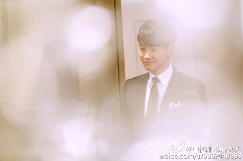 005RlWK6jw1enl1llugixj30qo0hrt9a