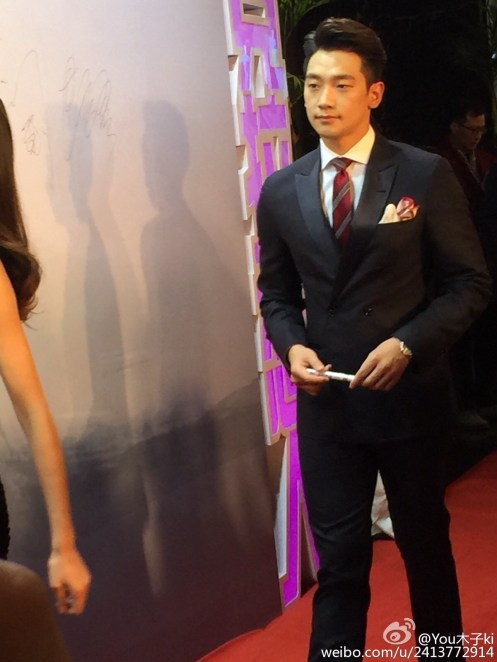 8fdf4072jw1eoied47kd0j20xc18gtfq