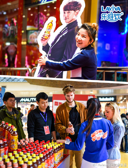 005PyNg8jw1eqdmncgiy4j30hs0nctgq