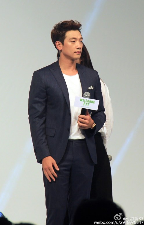 afb869f3gw1evjv4aplz8j21c222xwzr