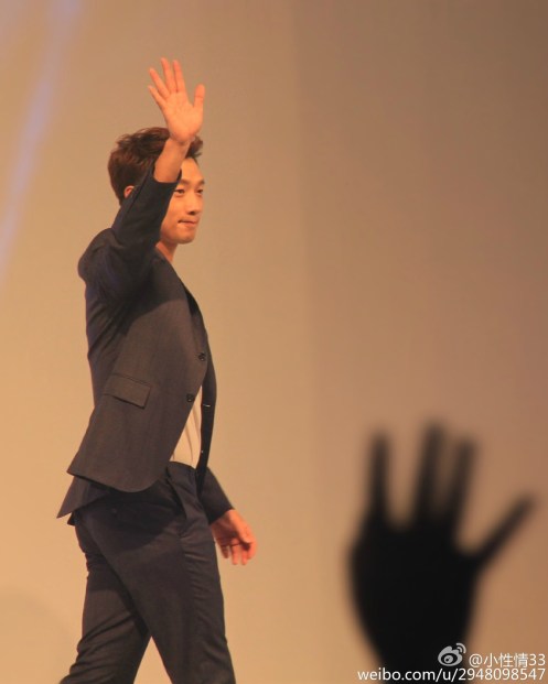 afb869f3gw1evjv835bdpj21kw1z5gsj