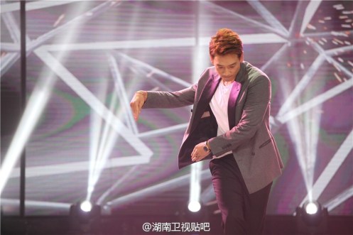 7186f99ajw1eweif7u7j0j20qe0hlgoj