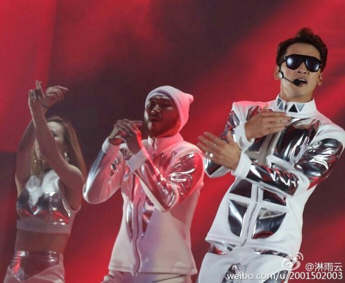 774c7f33jw1exuduk49aqj20sq0nl41v