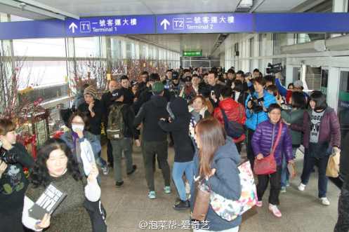 005yRaKrjw1f0g9c4uxmjj30zk0nqtbp