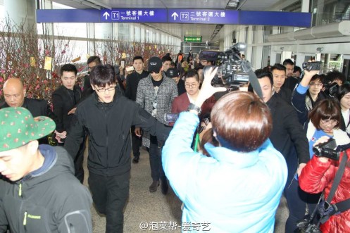 005yRaKrjw1f0g9c51067j30zk0nqjwp