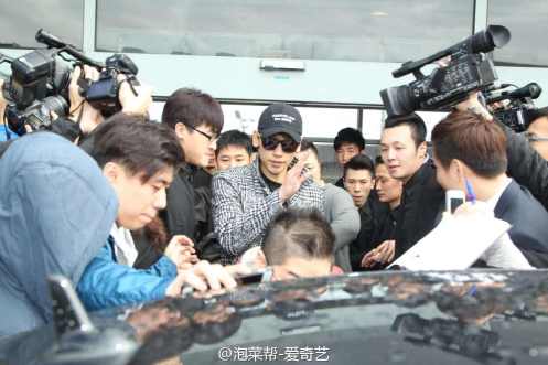 005yRaKrjw1f0g9c5996bj30zk0nq76e