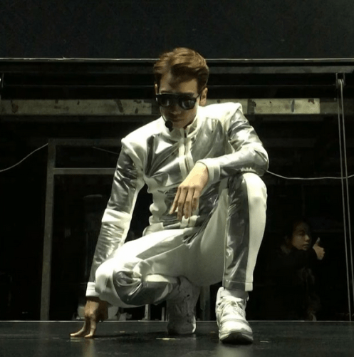 GettingReadyForHisEntranceSquallRain03052016_CUSA