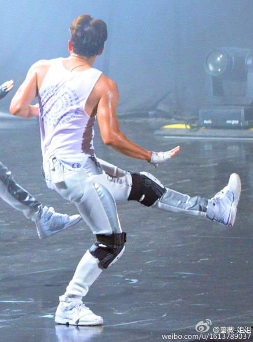 6030776dgw1f50pr711uyj20p40xxjya