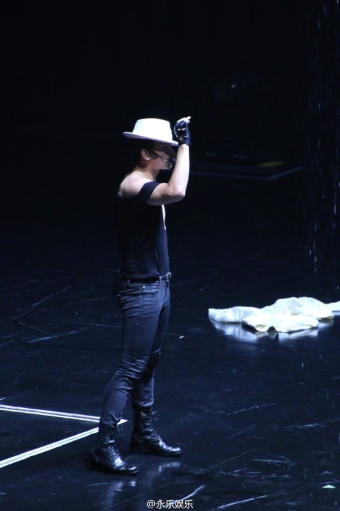 7e696a1djw1f4znv6ctirj20zk1hctu9